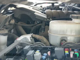 2019 Chevrolet Tahoe Premier с VIN 1GNSCCKC9KR256636, выставлен на аукционе IAAI как лот 41777198 с пробегом 90 016 миль миль и . История ставок и продаж доступна на DreamBid. Изображение 19.