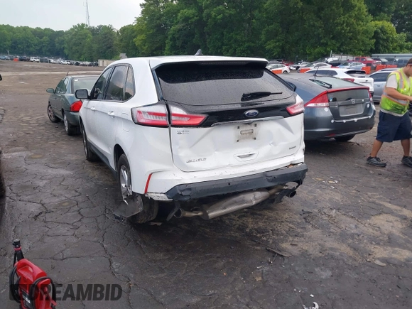 2020 Ford Edge SE z VIN 2FMPK3G91LBB28034, wystawiony jako IAAI lot #42256654 z przebiegiem 95 997 mil mil oraz . Historia ofert i sprzedaży dostępna na DreamBid. Obrazek 3.