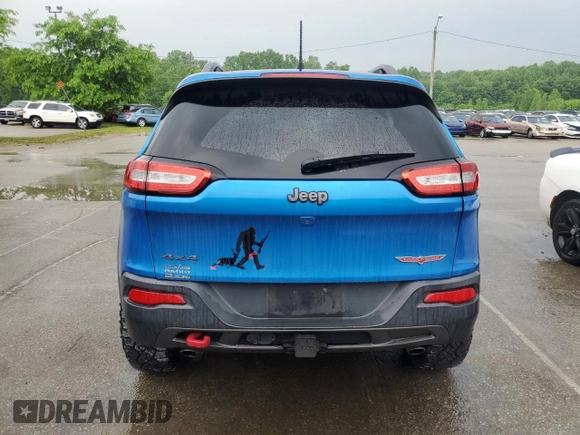 2017 Jeep Cherokee Trailhawk z VIN 1C4PJMBS1HW648716, wystawiony jako Copart lot #57490635 z przebiegiem 94 983 mil mil oraz Szkoda całkowita • Salvage title. Historia ofert i sprzedaży dostępna na DreamBid. Obrazek 6.