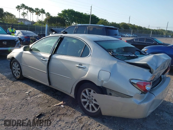 2003 Lexus ES with VIN JTHBF30G730134027, listed as a IAAI auction lot 42016954 with 99,751 mi miles. Bid and sale history available at carsss.com. Image 3.