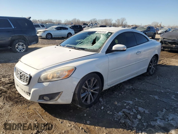 2013 Volvo C70 T5 with VIN YV1672MC7DJ136559, listed as a Copart auction lot 42863545 with 124,540 mi miles and Salvage Title. Bid and sale history available at carsss.com. Image 1.