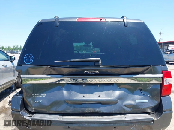 2016 Ford Expedition XLT z VIN 1FMJU1HT3GEF38441, wystawiony jako IAAI lot #42169635 z przebiegiem 106 398 mil mil oraz . Historia ofert i sprzedaży dostępna na DreamBid. Obrazek 17.