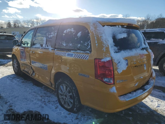 2011 Dodge Grand Caravan R/T with VIN 2D4RN7DG9BR696121, listed as a Copart auction lot 88876165 with 231,021 mi miles and Salvage Title. Bid and sale history available at DreamBid. Image 2.