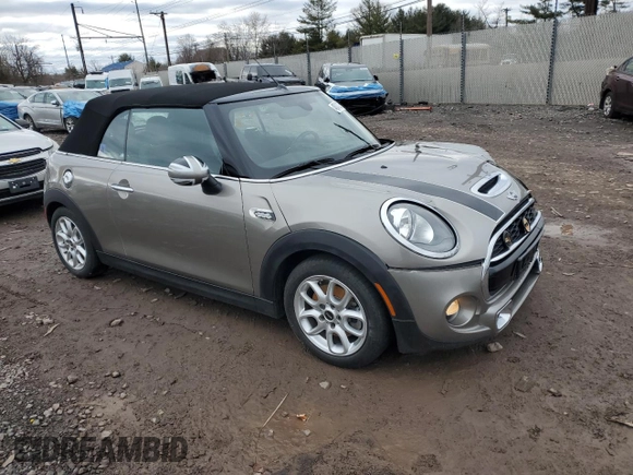 2017 MINI Convertible Cooper S z VIN WMWWG9C30H3C81324, wystawiony jako Copart lot #48040275 z przebiegiem 54 155 mil mil oraz Szkoda całkowita • Salvage title. Historia ofert i sprzedaży dostępna na DreamBid. Obrazek 4.