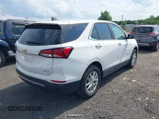 2022 Chevrolet Equinox LT z VIN 3GNAXUEV9NL174839, wystawiony jako IAAI lot #42470518 z przebiegiem 18 709 mil mil oraz . Historia ofert i sprzedaży dostępna na DreamBid. Obrazek 4.
