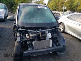 2013 Smart fortwo Passion z VIN WMEEJ9AA1DK717534, wystawiony jako Copart lot #73832094 z przebiegiem Nie podano mil oraz Tytuł czysty. Historia ofert i sprzedaży dostępna na DreamBid. Obrazek 5.