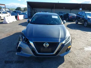 2020 Nissan Altima Platinum with VIN 1N4BL4FV9LN304659, listed as a IAAI auction lot 41507014 with 59,962 mi miles and . Bid and sale history available at carsss.com. Image 13.