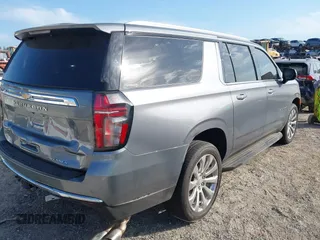 2022 Chevrolet Suburban Premier with VIN 1GNSKFKD2NR138333, listed as a IAAI auction lot 41911336 with 78,003 mi miles. Bid and sale history available at carsss.com. Image 4.