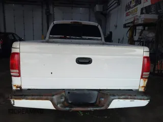 1998 Dodge Dakota SLT with VIN 1B7GG22Y1WS637629, listed as a IAAI auction lot 41781675 with 181,590 mi miles. Bid and sale history available at carsss.com. Image 17.