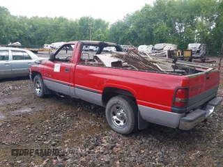 1998 Dodge 1500 z VIN 1B7HC16Y2WS732446, wystawiony jako IAAI lot #42320958 z przebiegiem Nie podano mil oraz . Historia ofert i sprzedaży dostępna na DreamBid. Obrazek 3.