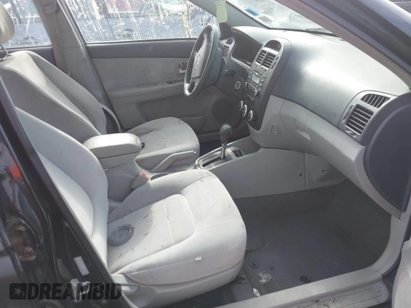 2007 Kia Spectra EX with VIN KNAFE122X75454914, listed as a IAAI auction lot 41711981 with 179,382 mi miles. Bid and sale history available at carsss.com. Image 5.