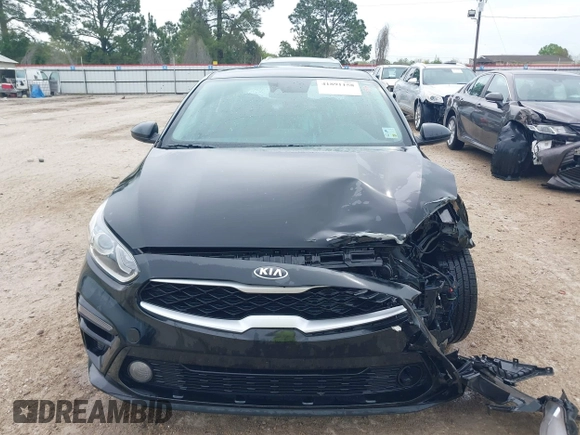 2021 Kia Forte FE with VIN 3KPF24AD5ME402798, listed as a IAAI auction lot 41891158 with 89,250 mi miles. Bid and sale history available at carsss.com. Image 13.