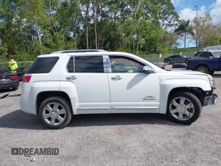 2014 GMC Terrain Denali z VIN 2GKFLUE38E6229864, wystawiony jako IAAI lot #41568159 z przebiegiem 139 818 mil mil oraz . Historia ofert i sprzedaży dostępna na DreamBid. Obrazek 13.