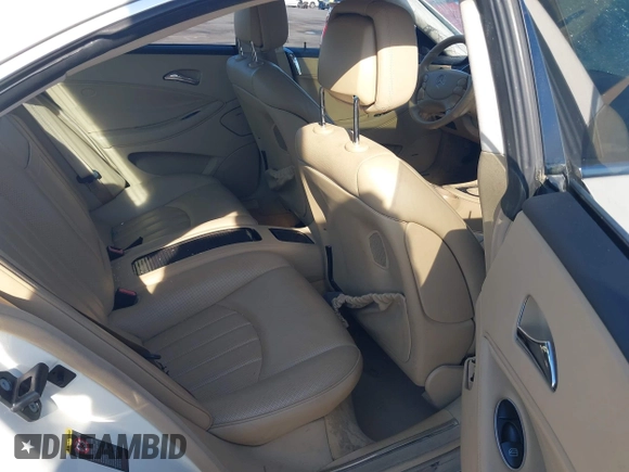 2008 Mercedes-Benz CLS 550 z VIN WDDDJ72X08A118188, wystawiony jako IAAI lot #42043453 z przebiegiem 111 798 mil mil oraz . Historia ofert i sprzedaży dostępna na DreamBid. Obrazek 8.