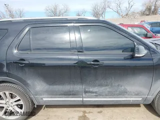 2017 Ford Explorer XLT with VIN 1FM5K8D89HGD87726, listed as a IAAI auction lot 41705174 with 95,799 mi miles. Bid and sale history available at carsss.com. Image 13.