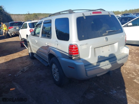 2005 Mercury Mariner Luxury with VIN 4M2YU57185DJ06953, listed as a IAAI auction lot 41341876 with 232,712 mi miles. Bid and sale history available at carsss.com. Image 3.