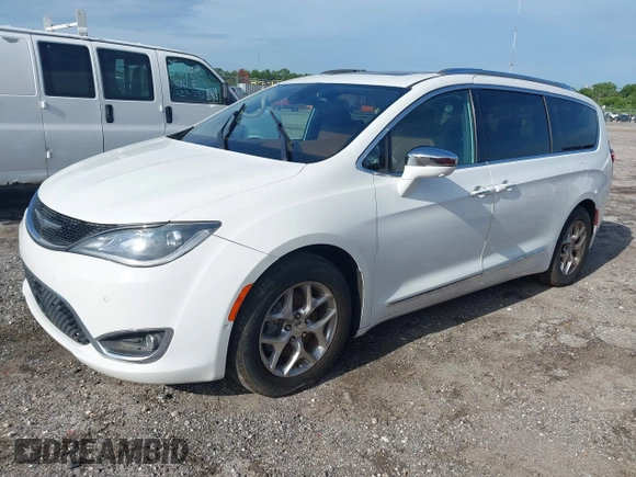 2017 Chrysler Pacifica Limited с VIN 2C4RC1GG0HR505044, выставлен на аукционе IAAI как лот 42541256 с пробегом 97 341 миль миль и . История ставок и продаж доступна на DreamBid. Изображение 17.