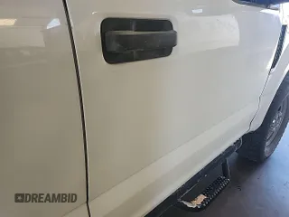 2019 Ford F-250 XL with VIN 1FT7W2B65KEE40165, listed as a IAAI auction lot 42727924 with 182,010 mi miles and . Bid and sale history available at DreamBid. Image 13.