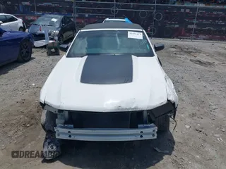 2012 Ford Mustang V6 с VIN 1ZVBP8EM6C5235229, выставлен на аукционе IAAI как лот 42454424 с пробегом 188 763 миль миль и . История ставок и продаж доступна на DreamBid. Изображение 12.