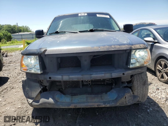 2003 Ford Expedition Special Service z VIN 1FMRU15W13LA27494, wystawiony jako Copart lot #58026365 z przebiegiem 230 893 mil mil oraz Szkoda całkowita • Salvage title. Historia ofert i sprzedaży dostępna na DreamBid. Obrazek 5.