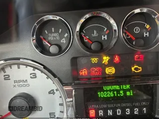 2008 Ford Super Duty F-250 SRW XL with VIN 1FTSX21R18EA25114, listed as a IAAI auction lot 41316509 with 102,261 mi miles. Bid and sale history available at carsss.com. Image 7.