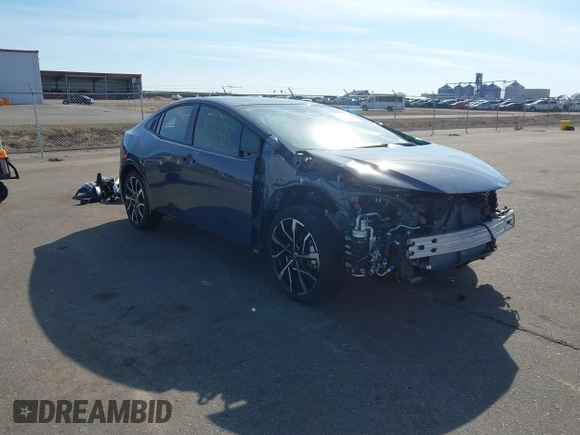 2024 Toyota Prius SE z VIN JTDACACU9R3022803, wystawiony jako IAAI lot #41899408 z przebiegiem 4 374 mil mil oraz . Historia ofert i sprzedaży dostępna na DreamBid. Obrazek 1.