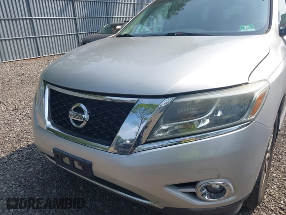 2014 Nissan Pathfinder S with VIN 5N1AR2MM1EC720167, listed as a IAAI auction lot 42449301 with 123,604 mi miles and . Bid and sale history available at DreamBid. Image 6.