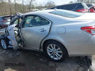 2010 Lexus ES with VIN JTHBK1EG1A2401432, listed as a IAAI auction lot 41823424 with Not Provided miles. Bid and sale history available at carsss.com. Image 13.