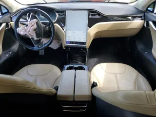 2013 Tesla Model S с VIN 5YJSA1CN3DFP05949, выставлен на аукционе Copart как лот 61244825 с пробегом 174 022 миль миль и Списание • Salvage title. История ставок и продаж доступна на DreamBid. Изображение 8.