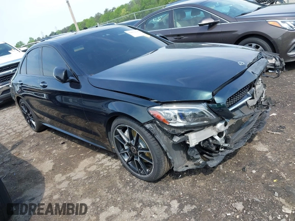 2019 Mercedes-Benz C 300 z VIN 55SWF8DB9KU321914, wystawiony jako IAAI lot #42032140 z przebiegiem 84 967 mil mil oraz . Historia ofert i sprzedaży dostępna na DreamBid. Obrazek 1.