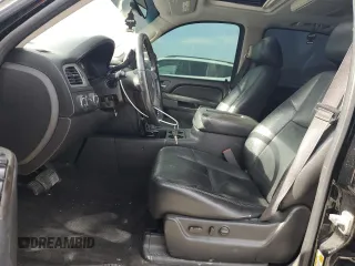 2013 Chevrolet Tahoe LT with VIN 1GNSKBE01DR176751, listed as a Copart auction lot 60303165 with 201,672 mi miles and Salvage title. Bid and sale history available at DreamBid. Image 7.