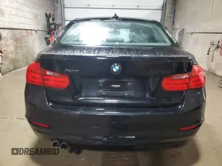 2013 BMW 3 Series 328i xDrive z VIN WBA3B5C50DF590552, wystawiony jako Copart lot #54303835 z przebiegiem 124 700 mil mil oraz Czysty tytuł • Clean title. Historia ofert i sprzedaży dostępna na DreamBid. Obrazek 6.