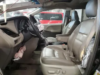 2016 Toyota Sienna XLE with VIN 5TDYK3DCXGS751715, listed as a Copart auction lot 58443105 with 160,155 mi miles and Salvage title. Bid and sale history available at DreamBid. Image 7.