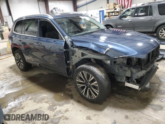 2022 Volvo XC90 Momentum with VIN YV4A221K2N1777983, listed as a Copart auction lot 44612795 with 27,763 mi miles and Salvage title. Bid and sale history available at DreamBid. Image 4.