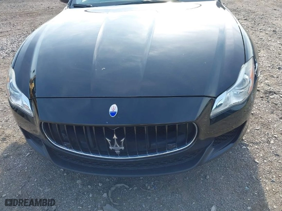 2014 Maserati Quattroporte S Q4 with VIN ZAM56RRA5E1113783, listed as a IAAI auction lot 40497812 with 100,036 mi miles. Bid and sale history available at carsss.com. Image 12.