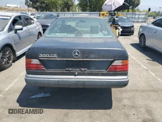1990 Mercedes-Benz 300 with VIN WDBEA51D2LB091135, listed as a Copart auction lot 60143854 with 181,343 mi miles and Clean Title. Bid and sale history available at carsss.com. Image 6.
