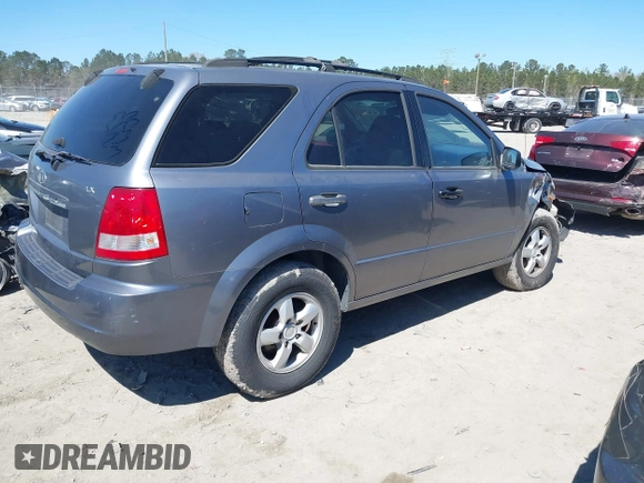 2006 Kia Sorento LX with VIN KNDJD733965596468, listed as a IAAI auction lot 41854438 with 205,028 mi miles and . Bid and sale history available at DreamBid. Image 4.