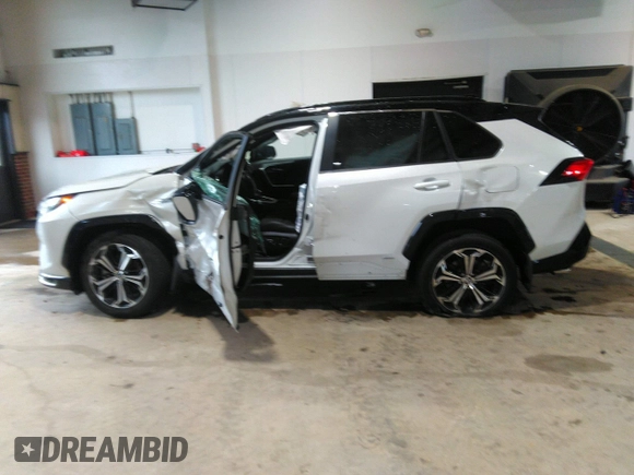 2024 Toyota RAV4 XSE with VIN JTMFB3FV4RD168626, listed as a IAAI auction lot 41966437 with 10,202 mi miles and . Bid and sale history available at DreamBid. Image 14.