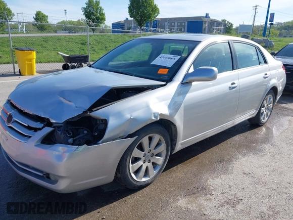 2006 Toyota Avalon XL with VIN 4T1BK36B36U153708, listed as a IAAI auction lot 42049995 with 205,803 mi miles. Bid and sale history available at carsss.com. Image 17.