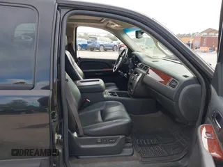 2009 GMC Yukon SLT 4SB with VIN 1GKFK33049R209059, listed as a IAAI auction lot 41673686 with 206,570 mi miles and . Bid and sale history available at DreamBid. Image 5.