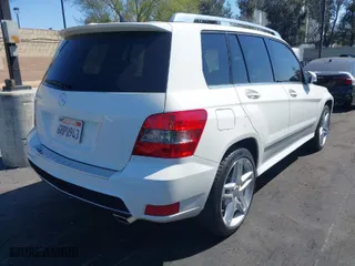 2012 Mercedes-Benz GLK-Class GLK 350 with VIN WDCGG5GB3CF830806, listed as a IAAI auction lot 41992892 with 83,248 mi miles. Bid and sale history available at carsss.com. Image 4.
