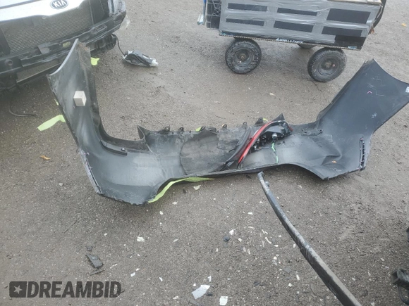 2018 Toyota Camry LE с VIN 4T1B11HK3JU126232, выставлен на аукционе Copart как лот 81671814 с пробегом 126 836 миль миль и Чистый • Clean title. История ставок и продаж доступна на DreamBid. Изображение 12.