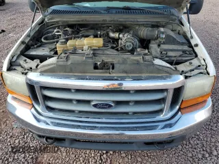 2000 Ford F-250 XL with VIN 1FTNX21FXYEE45263, listed as a Copart auction lot 55044075 with 451,212 mi miles and Salvage title. Bid and sale history available at DreamBid. Image 11.