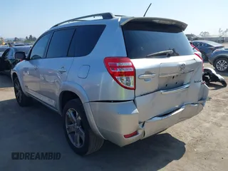 2010 Toyota RAV4 Sport с VIN JTMWF4DV4A5027891, выставлен на аукционе IAAI как лот 42493792 с пробегом 162 746 миль миль и . История ставок и продаж доступна на DreamBid. Изображение 3.