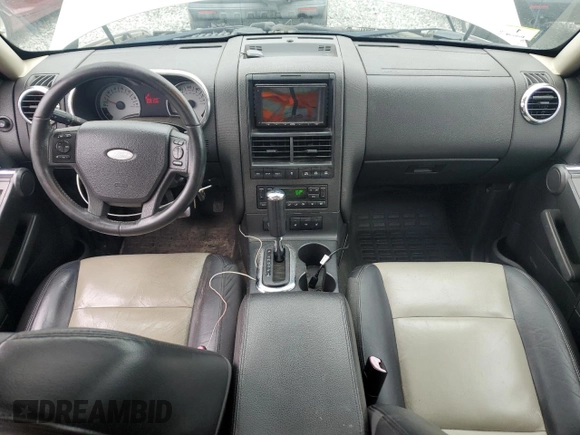 2007 Ford Explorer Sport Trac Limited z VIN 1FMEU53817UA11841, wystawiony jako Copart lot #60358315 z przebiegiem 142 789 mil mil oraz Czysty tytuł • Clean title. Historia ofert i sprzedaży dostępna na DreamBid. Obrazek 8.
