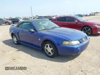 2004 Ford Mustang Deluxe with VIN 1FAFP44454F126387, listed as a IAAI auction lot 41948123 with 114,686 mi miles. Bid and sale history available at carsss.com. Image 1.