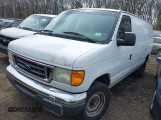 2003 Ford Econoline Cargo with VIN 1FTNE24223HC04321, listed as a IAAI auction lot 42015261 with 183,098 mi miles. Bid and sale history available at carsss.com. Image 2.