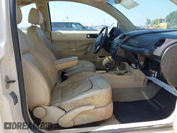 2006 Volkswagen Beetle с VIN 3VWSR31C36M410318, выставлен на аукционе IAAI как лот 42313521 с пробегом 146 168 миль миль и . История ставок и продаж доступна на DreamBid. Изображение 5.