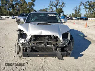2009 Toyota 4Runner SR5 z VIN JTEZU14RX9K026788, wystawiony jako Copart lot #86597604 z przebiegiem 227 034 mil mil oraz Nie do naprawy • Non repairable. Historia ofert i sprzedaży dostępna na DreamBid. Obrazek 5.