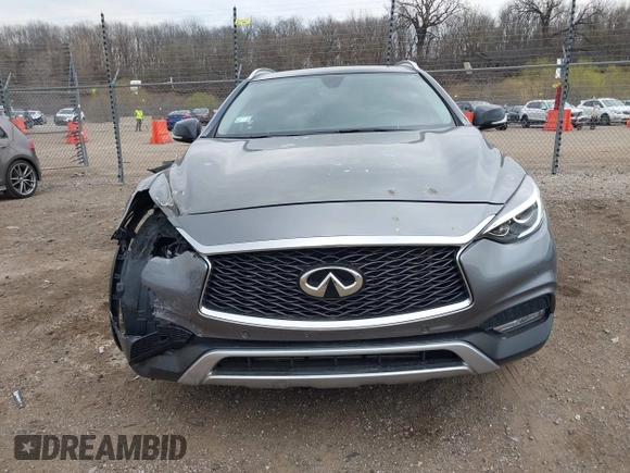 2017 Infiniti QX30 Premium z VIN SJKCH5CR2HA022260, wystawiony jako IAAI lot #42067553 z przebiegiem 85 301 mil mil oraz . Historia ofert i sprzedaży dostępna na DreamBid. Obrazek 12.